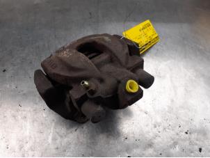Used Rear brake calliper, left Volvo V70 (SW) 2.4 20V 140 Price € 40,00 Margin scheme offered by Akkie Stomphorst Autodemontage