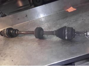 Used Front drive shaft, right Renault Kangoo (KC) 1.2 Price on request offered by Akkie Stomphorst Autodemontage