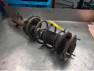 Used Front shock absorber rod, left Toyota Yaris (P1) 1.0 16V VVT-i Price on request offered by Akkie Stomphorst Autodemontage