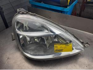 Used Headlight, right Mercedes A-Klasse Price on request offered by Akkie Stomphorst Autodemontage