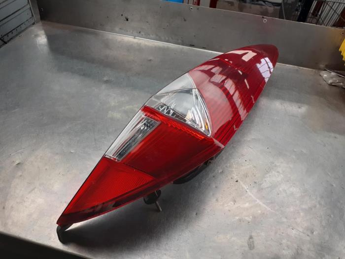 Taillight, right from a Fiat Punto II (188) 1.2 60 S 2003