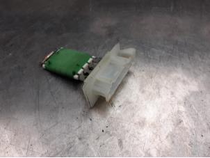 Used Heater resistor Opel Corsa C (F08/68) 1.2 16V Price on request offered by Akkie Stomphorst Autodemontage