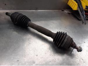 Used Front drive shaft, left Mercedes A (W168) 1.6 A-160 Price on request offered by Akkie Stomphorst Autodemontage