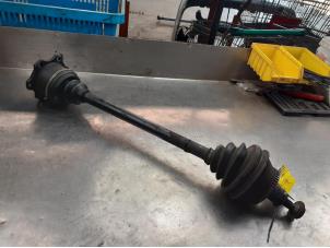 Used Front drive shaft, right Volkswagen Passat Variant (3B6) 1.9 TDI 130 Price on request offered by Akkie Stomphorst Autodemontage