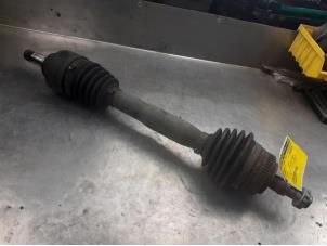 Used Front drive shaft, left Mercedes A (W168) 1.6 A-160 Price on request offered by Akkie Stomphorst Autodemontage