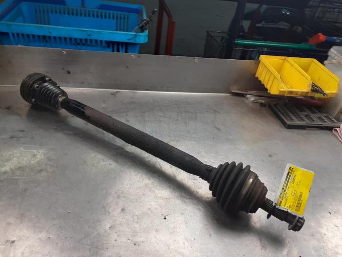 Front drive shaft, right from a Volkswagen Lupo (6X1) 1.4 16V 75 2000