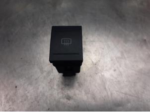 Used Rear window heating switch Volkswagen Polo IV (9N1/2/3) 1.4 16V Price on request offered by Akkie Stomphorst Autodemontage