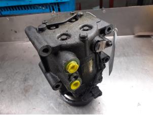 Used Air conditioning pump Ford Focus 1 1.6 16V Price on request offered by Akkie Stomphorst Autodemontage