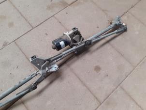 Used Wiper motor + mechanism Citroen C4 Berline (LC) 1.4 16V Price on request offered by Akkie Stomphorst Autodemontage