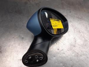 Used Wing mirror, right Fiat Grande Punto (199) 1.4 Price on request offered by Akkie Stomphorst Autodemontage