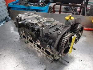 Used Cylinder head Renault Clio II (BB/CB) 1.6 16V Price on request offered by Akkie Stomphorst Autodemontage
