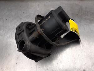 Used Secondary pump BMW 3 serie Touring (E46/3) 318i Price on request offered by Akkie Stomphorst Autodemontage