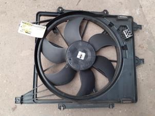 Used Cooling fans Renault Clio II (BB/CB) 1.4 16V Price on request offered by Akkie Stomphorst Autodemontage