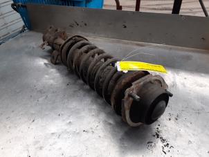 Used Front shock absorber rod, right Kia Rio (DC22/24) 1.5 16V Price € 40,00 Margin scheme offered by Akkie Stomphorst Autodemontage