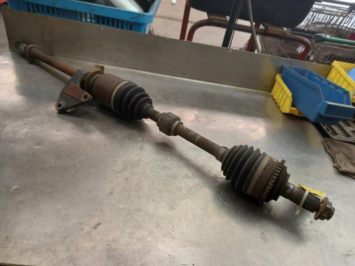 Front drive shaft, right from a Mazda 6 Sportbreak (GY19/89) 1.8i 16V 2004