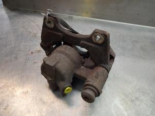 Used Front brake calliper, left Fiat Punto II (188) Price € 25,00 Margin scheme offered by Akkie Stomphorst Autodemontage