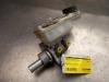 Master cylinder from a Renault Kangoo/Grand Kangoo (KW), 2008 1.6 16V, MPV, Petrol, 1.598cc, 78kW (106pk), FWD, K4M830; K4MG8, 2008-02, KW0D; KW2D; KW4D 2008