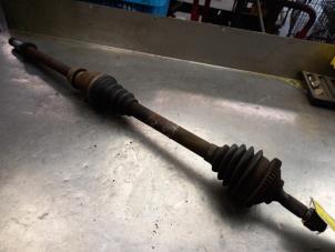 Used Front drive shaft, right Peugeot 206 (2A/C/H/J/S) 1.4 XR,XS,XT,Gentry Price € 35,00 Margin scheme offered by Akkie Stomphorst Autodemontage