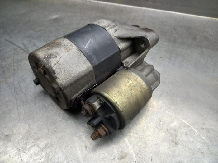 Starter from a Renault Twingo (C06) 1.2 2000