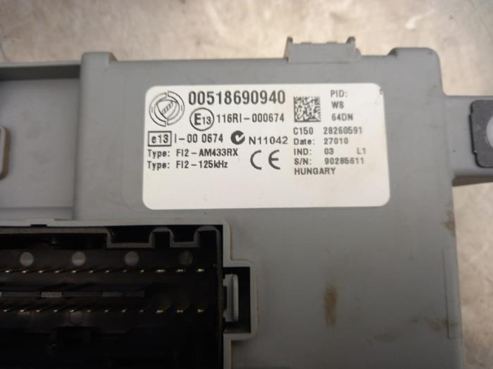Fuse box Fiat Punto Grande 00518690940 DELPHI