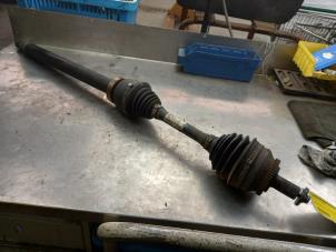 Used Front drive shaft, right Volvo V70 (SW) 2.4 D5 20V Price € 75,00 Margin scheme offered by Akkie Stomphorst Autodemontage