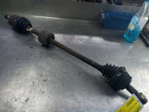 Used Front drive shaft, right Fiat Punto II (188) 1.2 60 S Price € 35,00 Margin scheme offered by Akkie Stomphorst Autodemontage