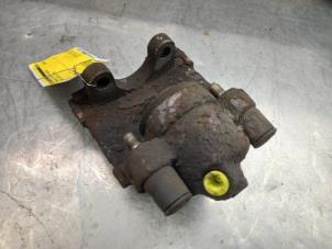 Used Rear brake calliper, right BMW 3 serie Compact (E46/5) 316ti 16V Price € 40,00 Margin scheme offered by Akkie Stomphorst Autodemontage