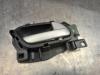 Front door handle 4-door, right from a Peugeot 207/207+ (WA/WC/WM), 2006 / 2015 1.6 HDi 16V, Hatchback, Diesel, 1.560cc, 80kW (109pk), FWD, DV6TED4FAP; 9HZ; DV6TED4; 9HY, 2006-02 / 2013-10 2006