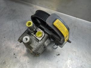 Used Power steering pump Volvo S40 (VS) 1.8 16V Price € 40,00 Margin scheme offered by Akkie Stomphorst Autodemontage