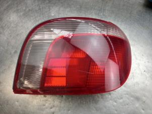 Używane Tylne swiatlo pozycyjne prawe Toyota Yaris (P1) 1.3 16V VVT-i Cena € 25,00 Procedura marży oferowane przez Akkie Stomphorst Autodemontage