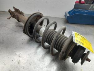 Used Front shock absorber rod, right Chevrolet Kalos (SF48) 1.4 Price € 35,00 Margin scheme offered by Akkie Stomphorst Autodemontage