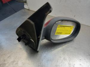 Used Wing mirror, right Renault Clio II (BB/CB) 1.4 16V Price € 25,00 Margin scheme offered by Akkie Stomphorst Autodemontage