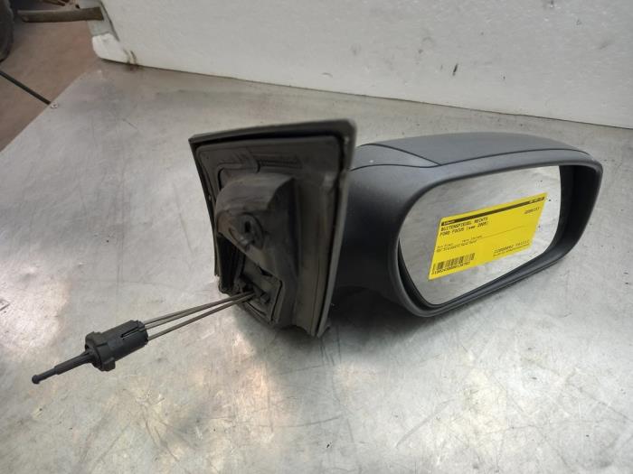 Wing mirror, right from a Ford Focus 2 Wagon 1.6 16V 2005
