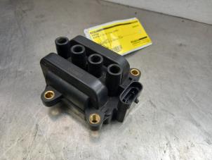 Used Ignition coil Renault Clio III (BR/CR) 1.2 16V 75 Price € 25,00 Margin scheme offered by Akkie Stomphorst Autodemontage