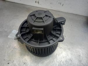 Used Heating and ventilation fan motor Kia Picanto (BA) 1.0 12V Price € 25,00 Margin scheme offered by Akkie Stomphorst Autodemontage