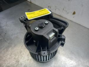 Used Heating and ventilation fan motor Fiat Grande Punto (199) 1.2 Price € 25,00 Margin scheme offered by Akkie Stomphorst Autodemontage