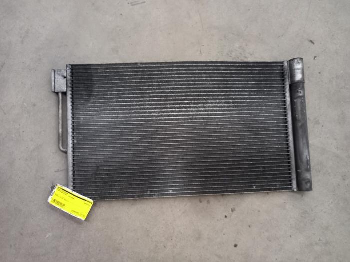 Air conditioning radiator from a Fiat Grande Punto (199) 1.2 2006