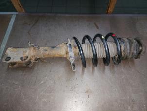 Used Front shock absorber rod, left Mercedes Vito (638.1/2) 2.2 CDI 108 16V Price € 50,00 Margin scheme offered by Akkie Stomphorst Autodemontage