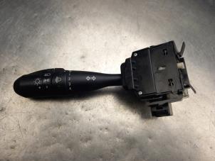 Usagé Commutateur feu clignotant Mitsubishi Colt (Z2/Z3) 1.3 16V Prix € 25,00 Règlement à la marge proposé par Akkie Stomphorst Autodemontage