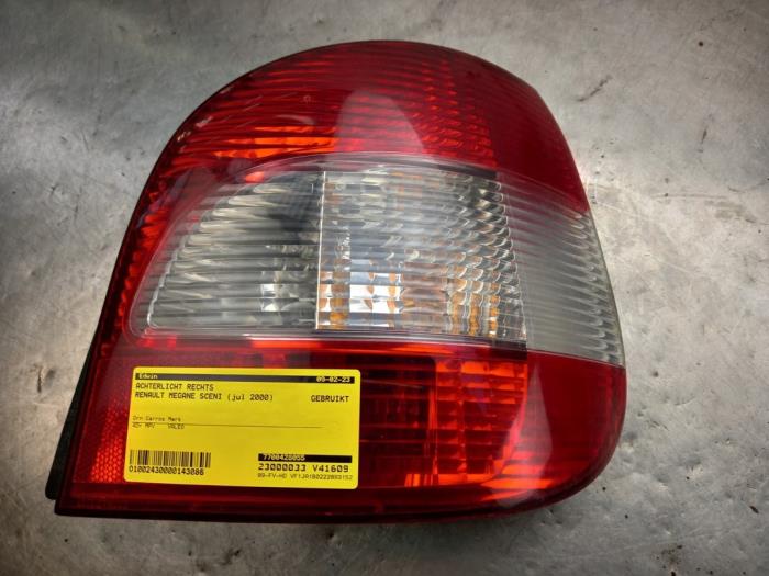 Taillight, right from a Renault Scénic I (JA) 2.0 16V 2000
