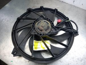 Used Cooling fans Peugeot 206 (2A/C/H/J/S) 1.6 16V Price € 20,00 Margin scheme offered by Akkie Stomphorst Autodemontage