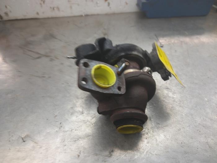 Turbo from a Ford Focus 2 1.6 TDCi 16V 90 2007