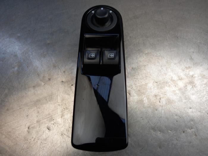 Renault Clio IV (5R) 1.5 Energy dCi 90 FAP Electric window switches stock