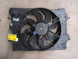 Used Cooling fans Renault Clio IV (5R) 1.5 Energy dCi 90 FAP Price € 35,00 Margin scheme offered by Akkie Stomphorst Autodemontage