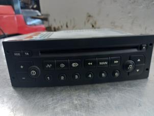 Gebrauchte Radio CD Spieler Peugeot 307 CC (3B) 2.0 16V Preis € 25,00 Margenregelung angeboten von Akkie Stomphorst Autodemontage