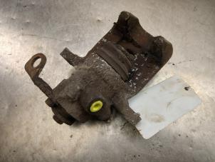 Used Rear brake calliper, right Peugeot 307 CC (3B) 2.0 16V Price € 35,00 Margin scheme offered by Akkie Stomphorst Autodemontage