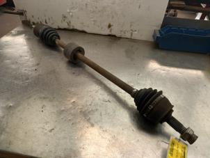Used Front drive shaft, right Fiat Punto II (188) 1.4 16V Price € 35,00 Margin scheme offered by Akkie Stomphorst Autodemontage
