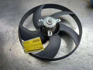 Used Cooling fans Peugeot 206 (2A/C/H/J/S) 2.0 GTI 16V Price € 35,00 Margin scheme offered by Akkie Stomphorst Autodemontage