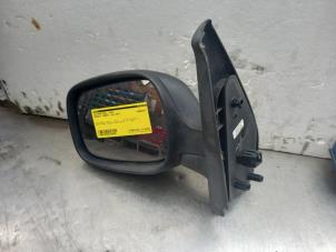 Used Wing mirror, left Renault Kangoo Express (FC) 1.5 dCi 60 Price € 35,00 Margin scheme offered by Akkie Stomphorst Autodemontage