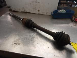 Used Front drive shaft, right Peugeot 406 Coupé (8C) 2.0 16V Price € 35,00 Margin scheme offered by Akkie Stomphorst Autodemontage
